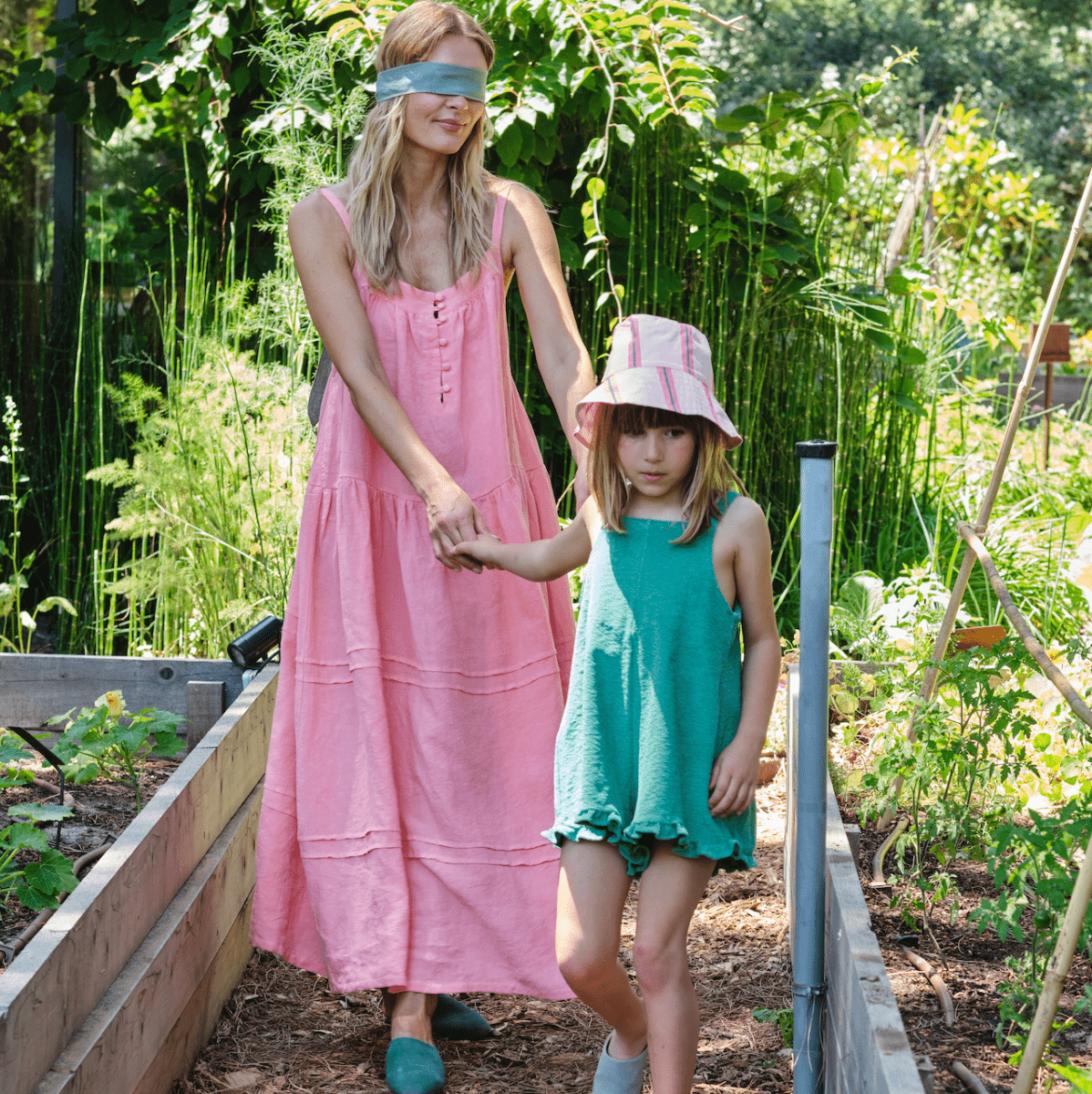 Linen Woman Pleated Dress - Suuky Porto